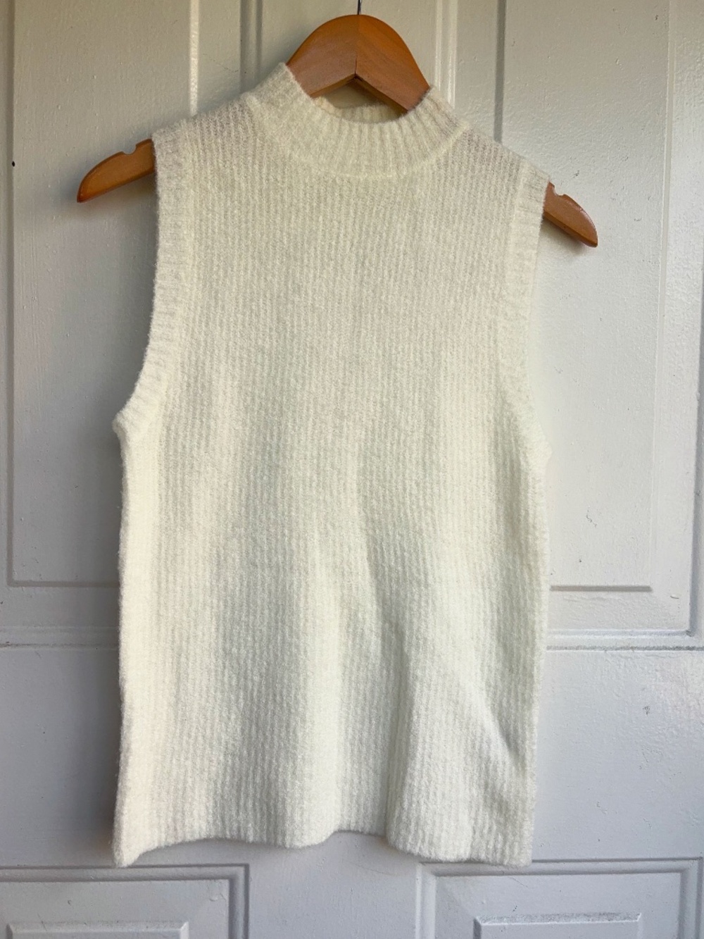 SAGE THE LABEL Women’s S Ivory Mock Neck Sleeveless Wool Blend Sweater Vest
